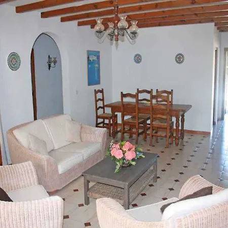 Villa Luisa Costa *