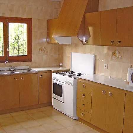 Villa Luisa Costa *